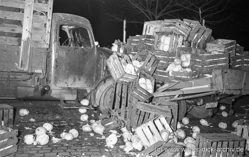 "Alles Kappes" Unfall mit zwei Lkw 1955