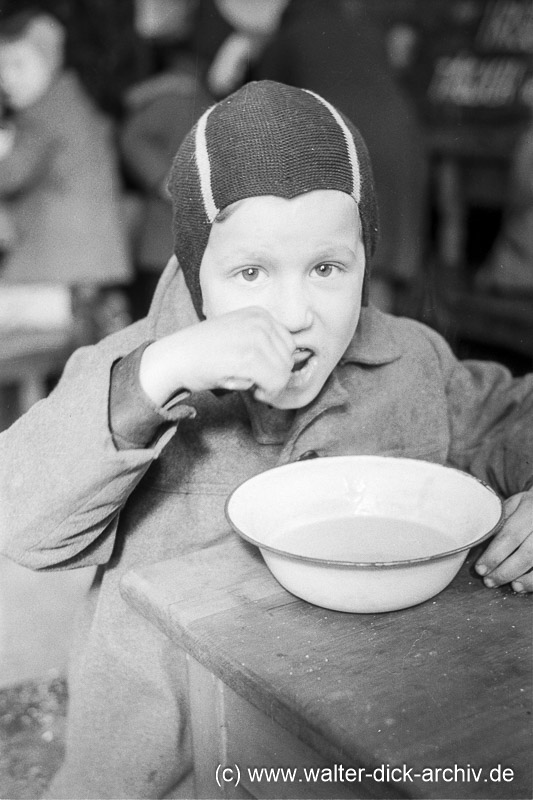 Eine Schüssel Suppe 1947