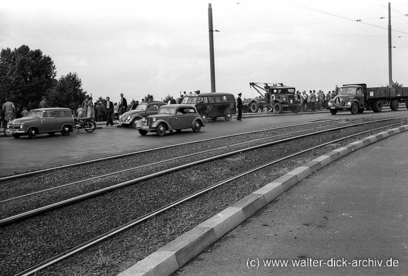 Motorradunfall auf der Mülheimer Brücke 1953