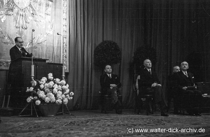 700 Jahr Feier-Festakt in der Aula 1948