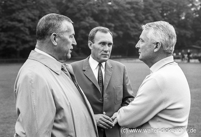 Trainer, Betreuer und der "Boss" 1964