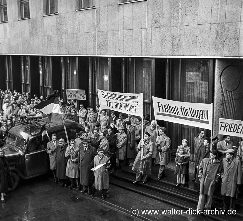 Demonstration während des Ungarn Aufstands 1956