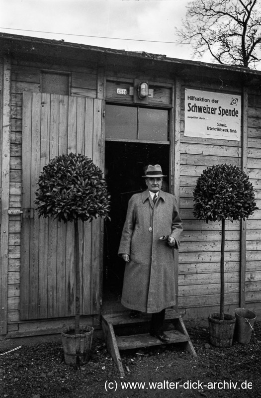 Besuch im Schweizer Dorf 1947