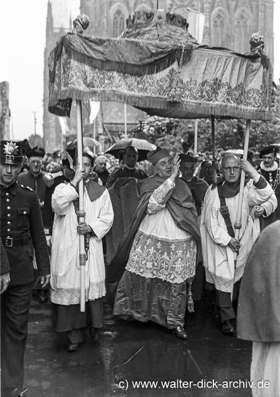 Der Vertreter des Heiligen Vaters 1948