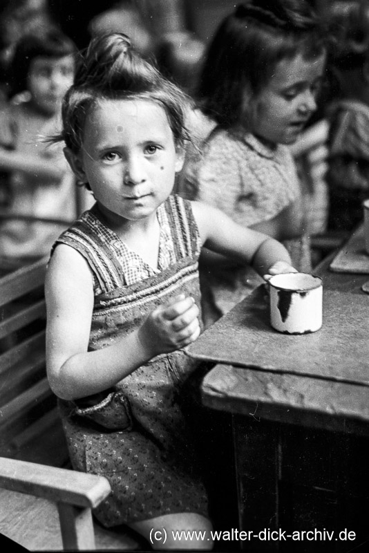 CRALOG Speisung im Kindergarten 1947