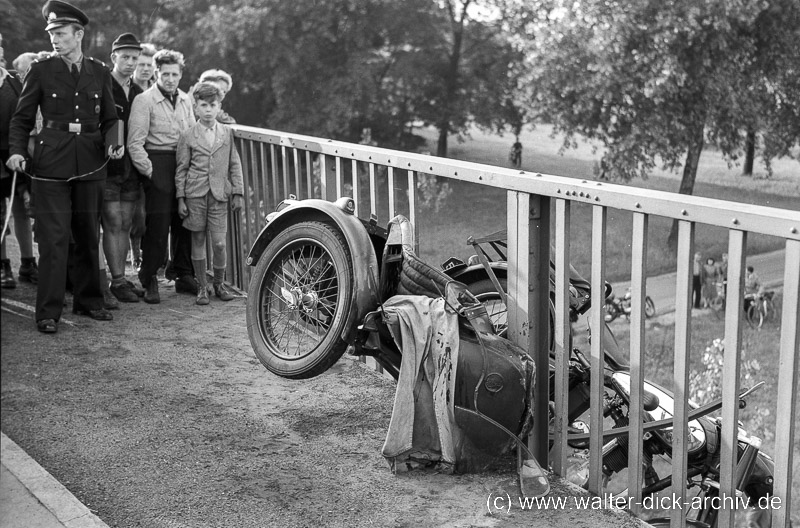 Tragischer Verkehrsunfall 1953