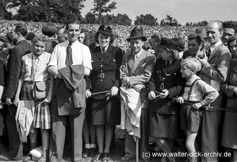 700 Jahr Feier des Kölner Doms Abschlussfeier im Stadion 1948